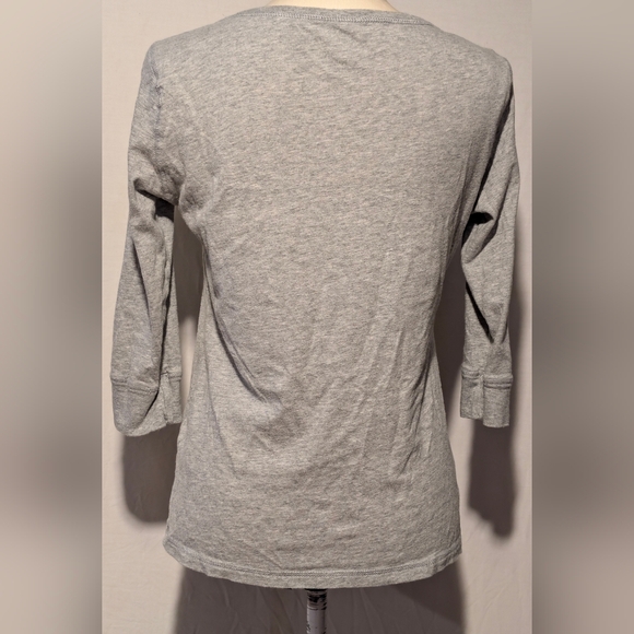 Women's Aeropostale shirt. Excellent condition. Sz. Large. Gray - Picture 3 of 4